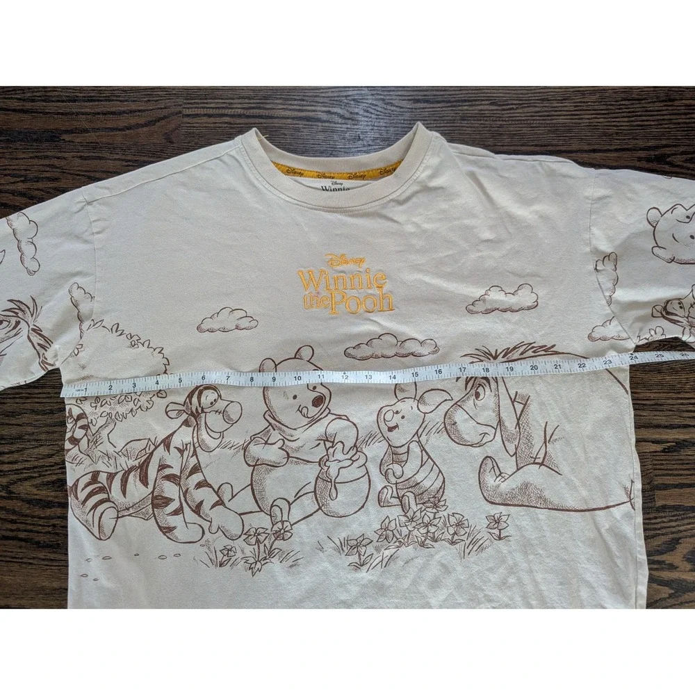 Women's Winnie The Pooh Size XL T Shirt Top Disney Beige Piglet Tigger Eeyore